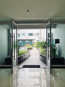 Zahrada ubytování Spacious Chic Loft Haven + 15 fotografií