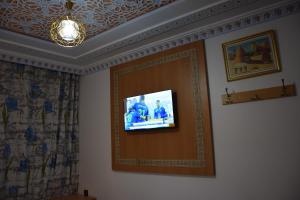 Televisyen dan/atau pusat hiburan di Diyafat Bladi