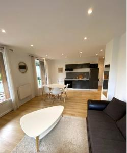 Gallery image of Le Cosy Porte de Lyon in Tassin-la-Demi-Lune