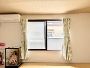Foto sihtkohas Osaka asuva majutusasutuse Summit Villa 中崎町駅3分鐘 梅田商圈大阪駅 3階日式傳統町屋 100平超大空間 galeriist