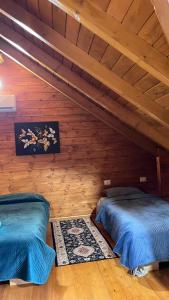 Predel za sedenje v nastanitvi Bar Restorant Geshtenja
