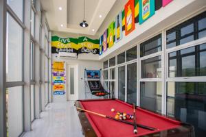 Biliár nebo kulečník v ubytování Montego Bay - Dream 36 Apartment - 15mins from Airport