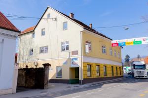Budova, kde se ubytování v soukromí nachází
