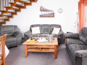 Χώρος καθιστικού στο Holiday Home Nordlicht by Interhome