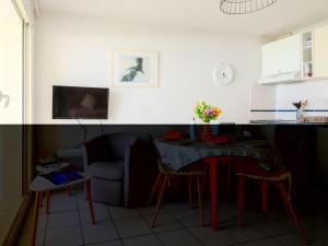 Kuchyň nebo kuchyňský kout v ubytování Apartment Grands espaces by Interhome