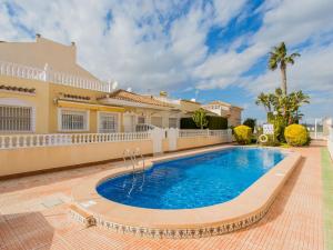 The swimming pool at or close to Holiday Home Tista by Interhome