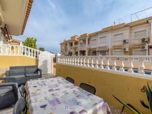 A balcony or terrace at Holiday Home Tista by Interhome