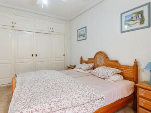 A bed or beds in a room at Holiday Home Tista by Interhome