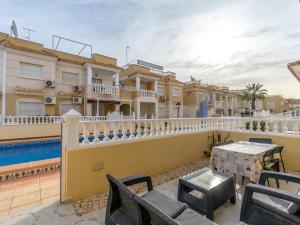 The swimming pool at or close to Holiday Home Tista by Interhome