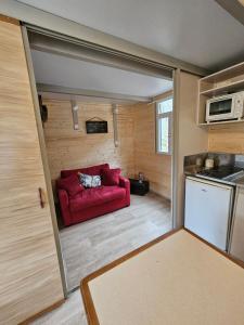 Η κουζίνα ή μικρή κουζίνα στο La cabane des sagnas