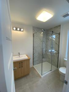 Koupelna v ubytování Paradis & SPA - Private Hot Tub at Saint Come + 17 fotografií