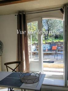 Fotografie z fotogalerie ubytování La Vie en Couleurs Chambre d'hôte, gîte v destinaci Puget-sur Argens
