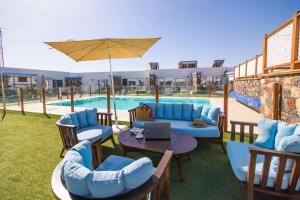 Bazén v ubytovaní Hotel Rural Rosario Martin alebo v jeho blízkosti
