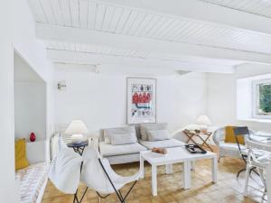 Gallery image of Maison en pierre avec grand jardin pour 4 in Plouguerneau