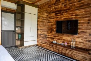 TV a/nebo společenská místnost v ubytování The Mong Garden Homestay SaPa