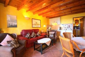 Et opholdsområde på ROCO 3 - Großer Pool, Sauna, Meerblick, Entspannung für 2 Personen