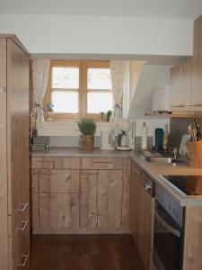 Kuchyňa alebo kuchynka v ubytovaní Ferienwohnung am Bauernhof Koa