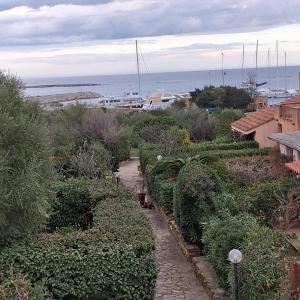 Φυσικό τοπίο κοντά σε αυτή η παραθεριστική κατοικία