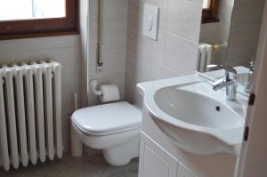 A bathroom at Betty's House
