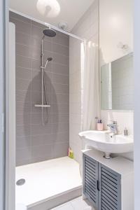 Koupelna v ubytování Chambre dans colocation - Valence - + 37 fotografií