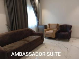Prostor za sedenje u objektu Calico Hotel and Suites, Abuja