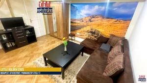 TV a/nebo společenská místnost v ubytování Little Americas Westend Apartments