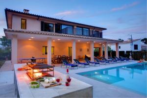 Bazén v ubytování Marquesa by Vintage Travel nebo v jeho okolí