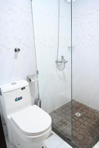 Koupelna v ubytování فندق نجمة العزيزية hotel Star AL Aziziyah