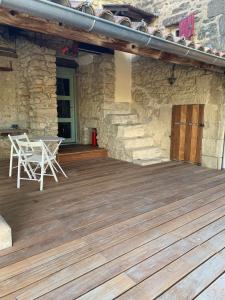 Balkón nebo terasa v ubytování STUDIO Sud LUBERON