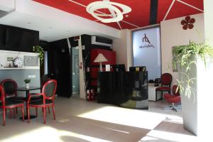Et opholdsområde på Happy Hotel Atelier Gardone Vittoriale