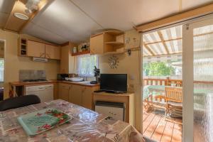 Gallery image of Mh 227 Les 3 coups aux Mathes in Les Mathes