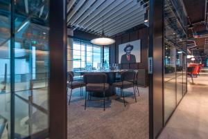 Area soggiorno di Radisson RED Galway