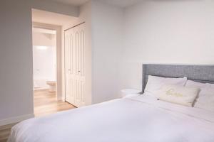 Кровать или кровати в номере The Vida 1 Bed Pet-Friendly