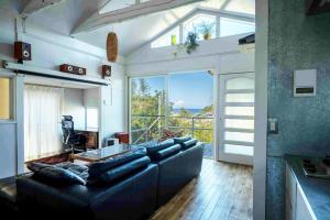 Istumisnurk majutusasutuses ペット可 撮影商用利用可 The Cabin Ashina 富士山と海を望むヴィンテージ平屋一棟貸し南葉山