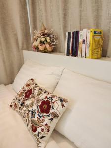 Ένα ή περισσότερα κρεβάτια σε δωμάτιο στο Calm and Comfort