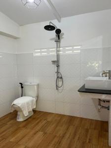 Ένα μπάνιο στο Suan Tha-Thong Homestay at Lo-Yung