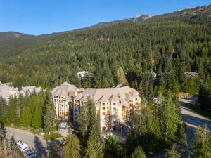 an aerial view of a resort in the mountains at Luxury 2-Bed Whistler Village in Whistler