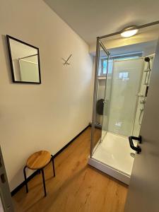 Ένα μπάνιο στο Pension Hostel Herdorf +24 φωτογραφίες