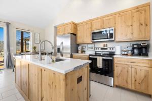 Kuchyň nebo kuchyňský kout v ubytování Elk View-Access Elk River-Rural Acreage-Huge Patio