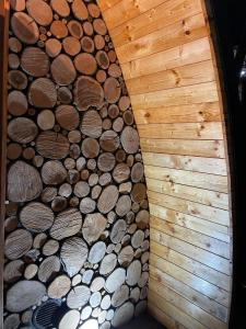 Φωτογραφία από το άλμπουμ του Glamping Jezero στο Τσάτσακ