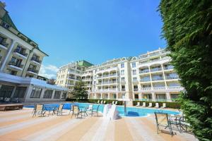 Πισίνα στο ή κοντά στο Romance Studio-steps from theSea