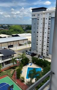 Piscina de la sau aproape de Stylish 3BR,2BA in Santo Domingo Este +27 fotografii