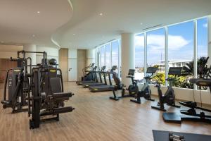 Fitness centrum a/nebo fitness zařízení v ubytování Pier Sixty-Six