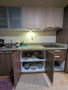 Η κουζίνα ή μικρή κουζίνα στο Entire house, space and comfortable