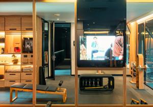 TV tai viihdekeskus majoituspaikassa The Click Clack Hotel Medellín