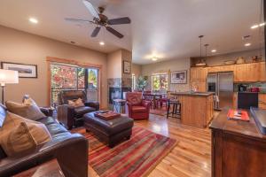 Fotografie z fotogalerie ubytování Deluxe Truckee Townhome 3BDR Dog Friendly Great Location v destinaci Truckee + 29 fotografií