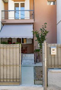 Budova, v ktorej sa apartmán nachádza + 28 fotografií
