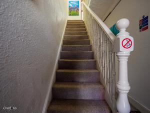 صورة لـ Wood Hus Lodge Cosy Large Family Room 4 في ستوك أون ترينت