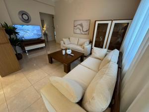 Televisyen dan/atau pusat hiburan di My Home