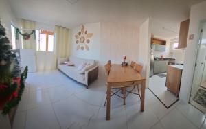 Η κουζίνα ή μικρή κουζίνα στο Apartamento térreo com jardim particular! Paz e tranquilidade!